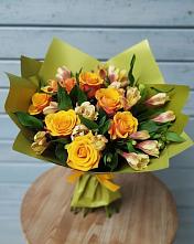 Букет цветов из:  Альстромерии и Розы в Усадище