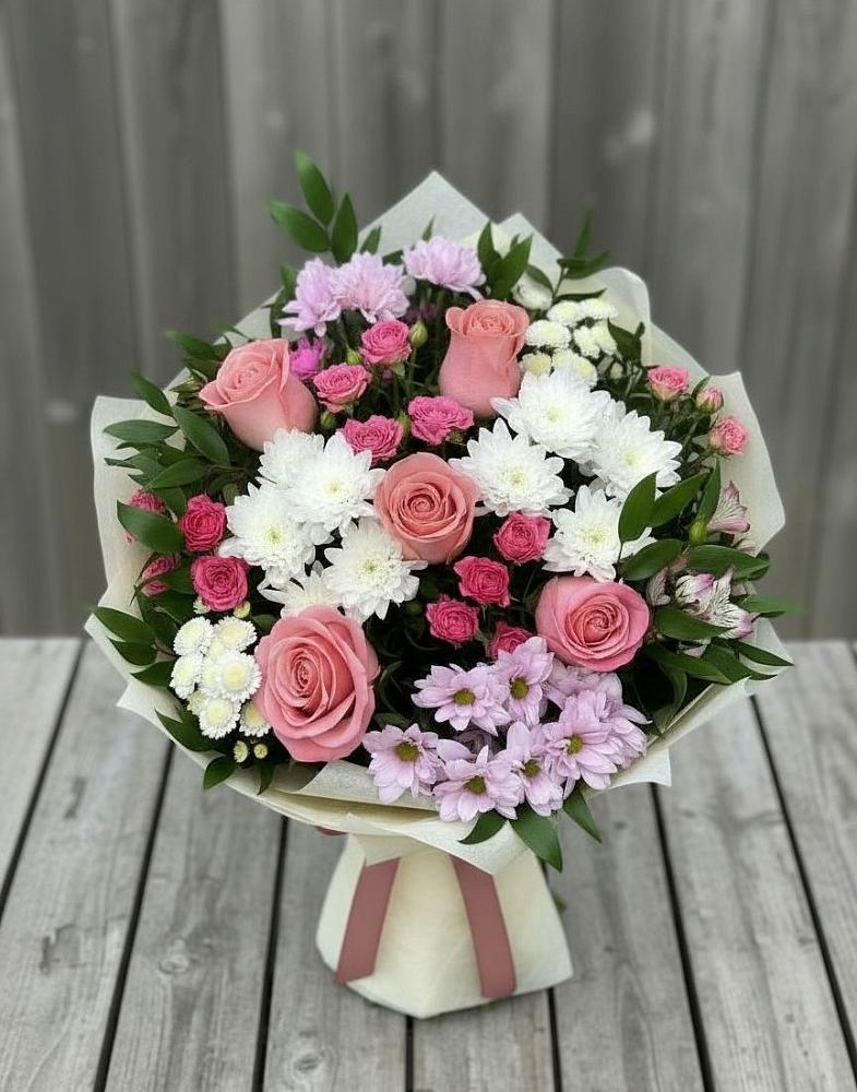 Букет цветов из: Альстромерии, Гвоздики, Розы и Хризантемы в Усадище