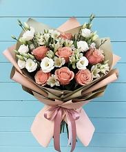 Букет цветов из:  Розы, Альстромерии и Лизиантусы в Усадище