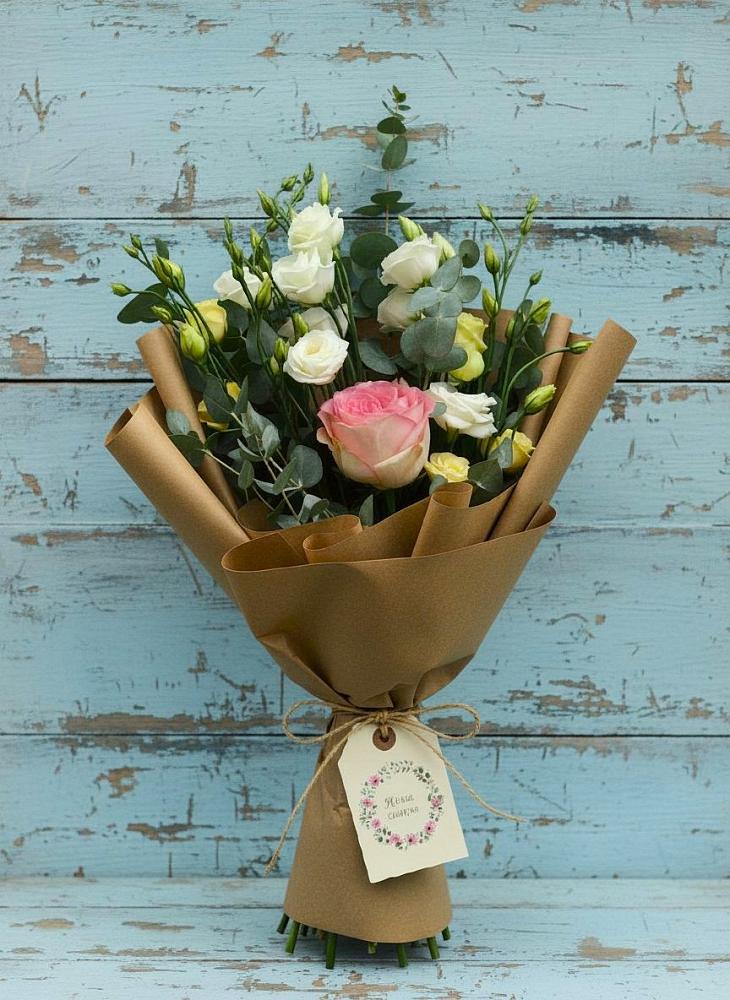 Букет цветов из: Розы и Лизиантусы в Усадище