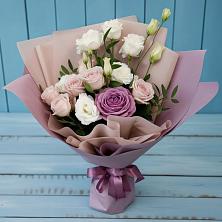 Букет цветов из:  Розы и Лизиантусы в Усадище