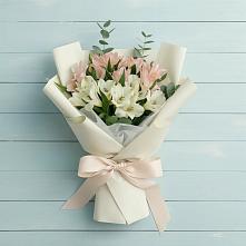 Букет цветов из:  Альстромерии в Усадище