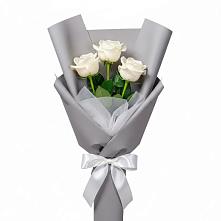 Букет 3 белые розы в Усадище