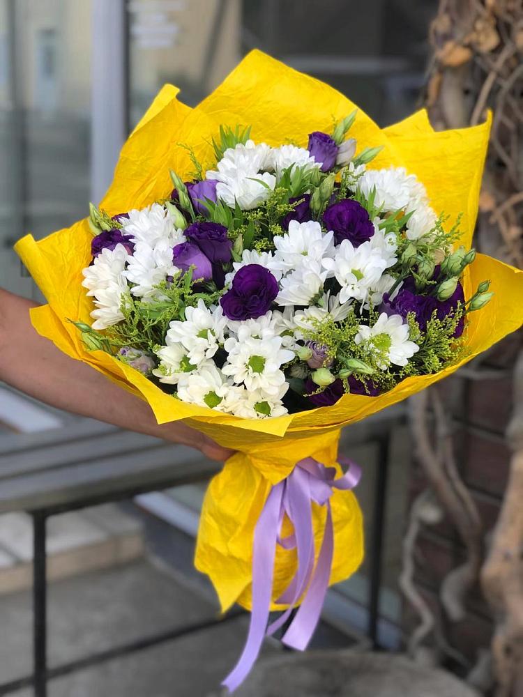 Букет цветов из: Ирисы, Хризантемы и Ромашки в Усадище