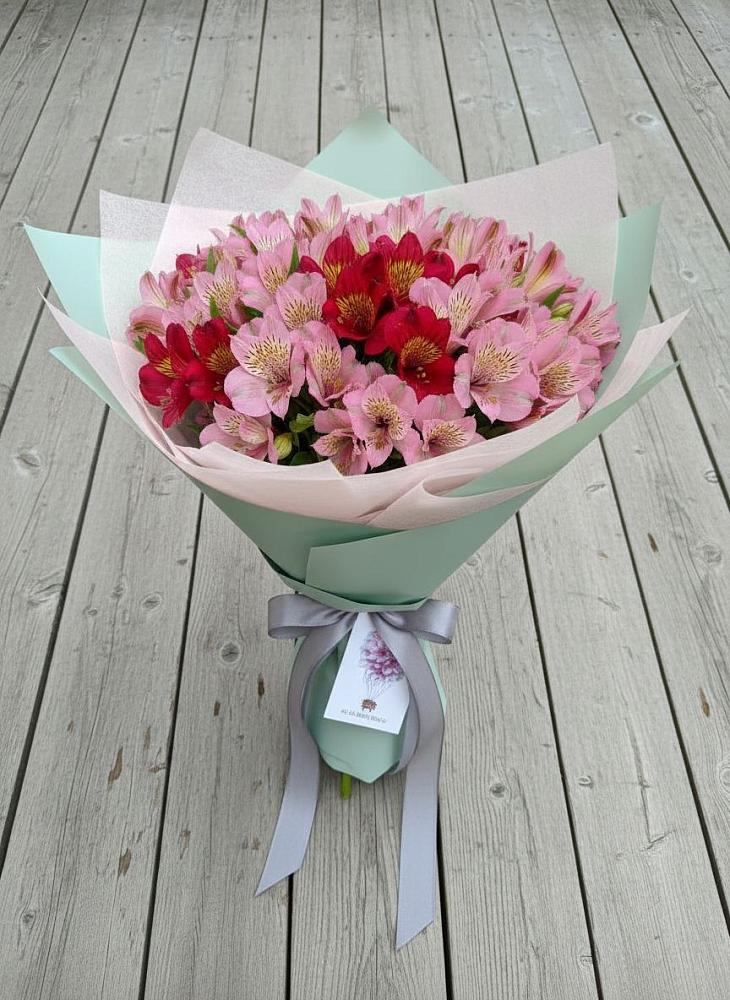 Букет цветов из: Альстромерии в Усадище