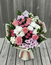 Букет цветов из:  Альстромерии, Гвоздики, Розы и Хризантемы в Усадище