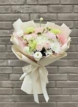 Букет цветов из:  Гвоздики, Розы, Лизиантусы и Хризантемы #REPLACE_PRED# Усадище