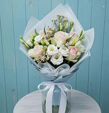 Букет цветов из:  Розы и Лизиантусы в Усадище