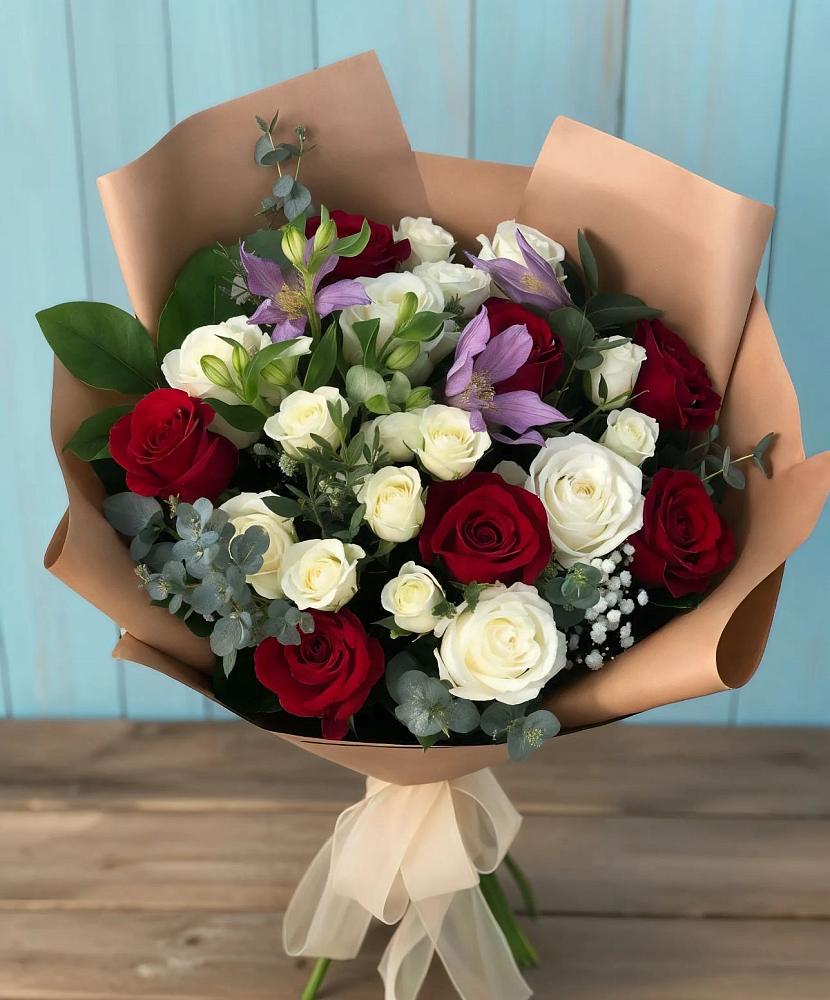Букет цветов из: Розы и Альстромерии в Усадище