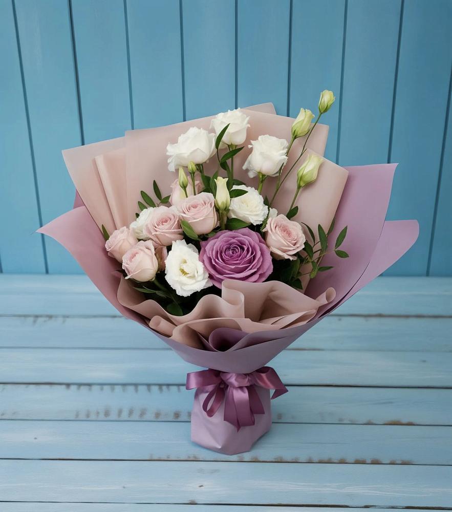 Букет цветов из: Розы и Лизиантусы в Усадище